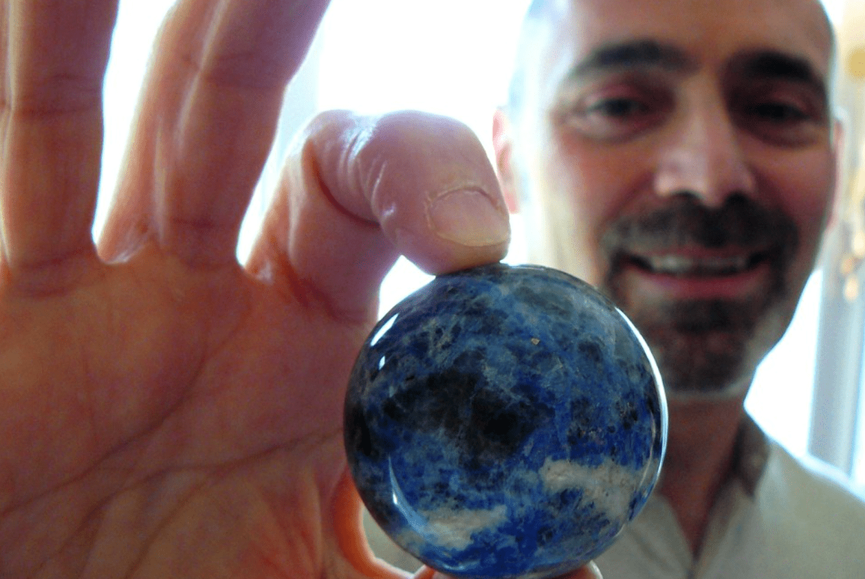 sodalite palm stone