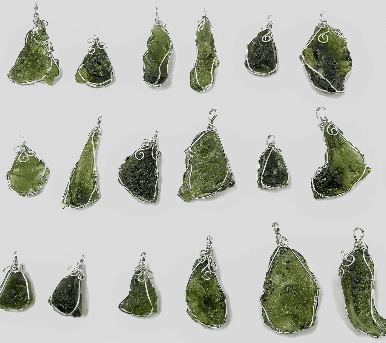 fake moldavite pieces