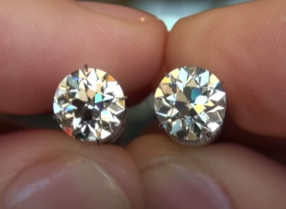 M yellow and M gray diamond top view