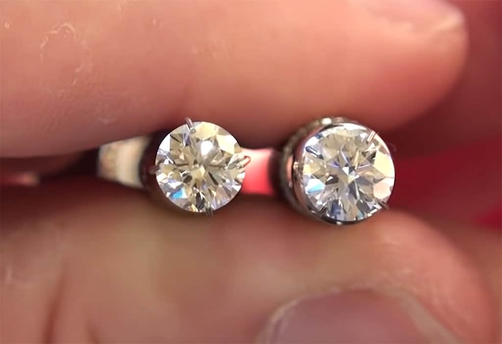 no fluorescence vs strong blue fluorescence